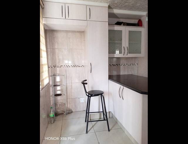 3 BEDROOM PROPERTY TO RENT IN WINDMILL PARK EXT